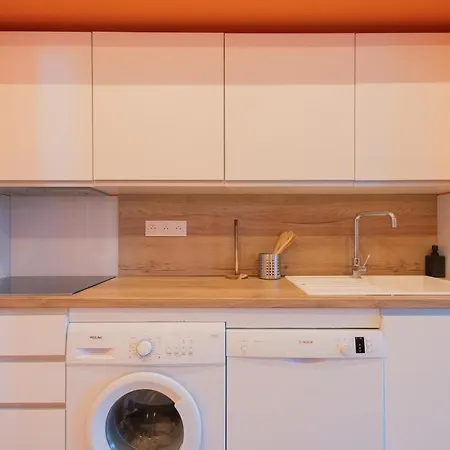 Apartment - Beautiful Bright - 10 Min Nice