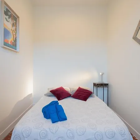 - Beautiful Bright - 10 Min Apartment Nice